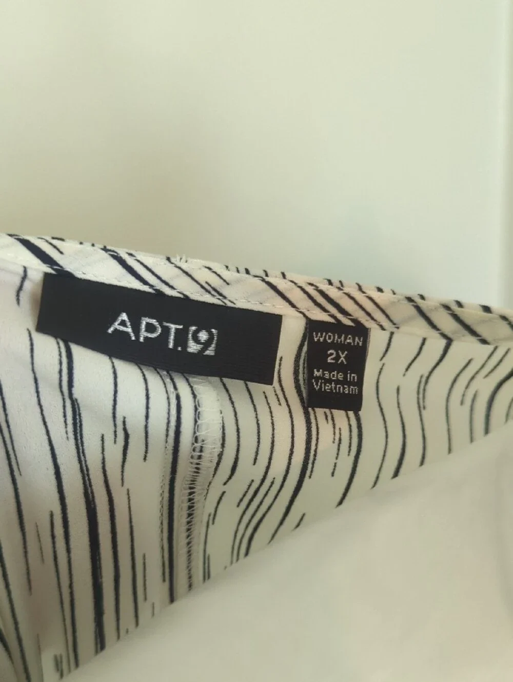 Apt. 9 Cream Tunic with Thin Gray Stripe Print
